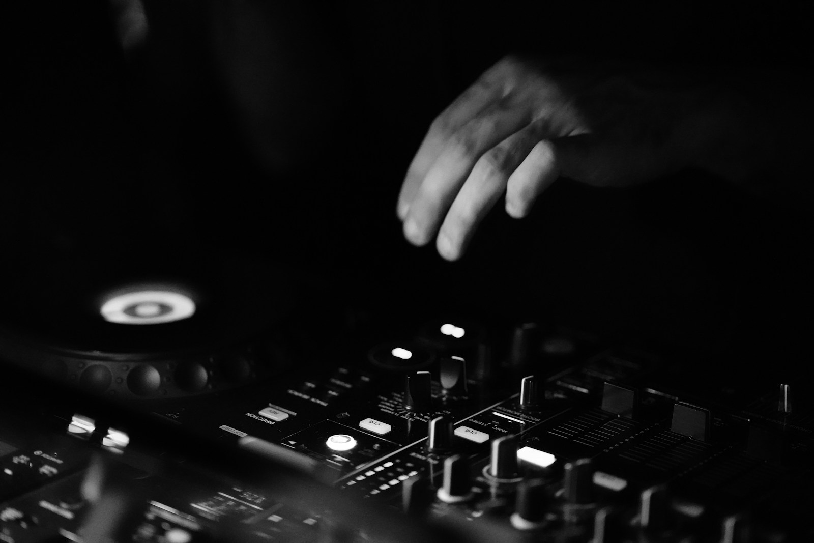 Mezcladora de DJ; foto referencial